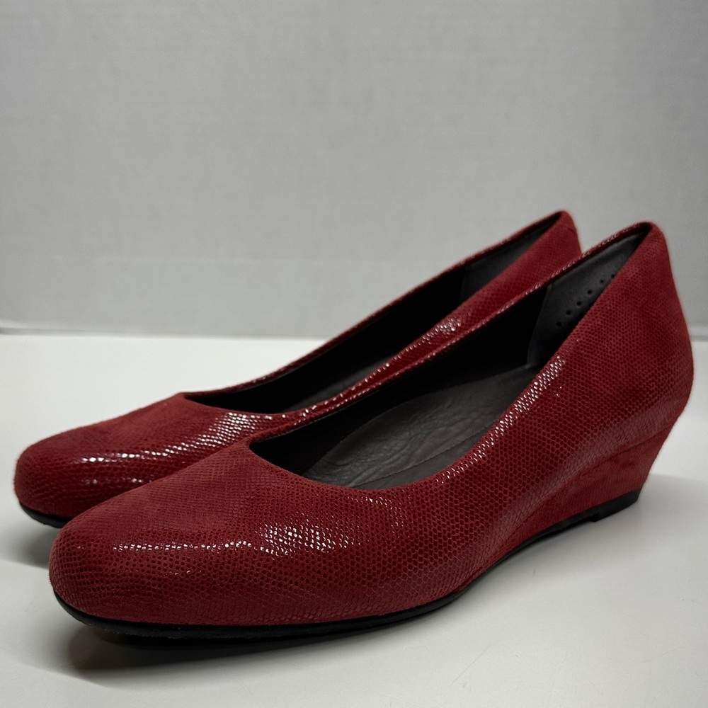 SAS Sofia Wedges Dress Pumps Shoes Snakeskin Leather Red New Size 8.5 Narrow